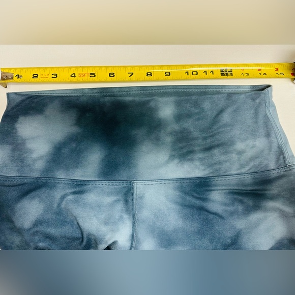 NOBULL Womens Blue Camo Leggings - Picture 5 of 7